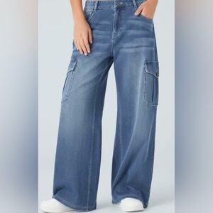 Halara NWT Women's Cargo Wide Leg XL Regular Length Soft & Stretchy Denim Jeans